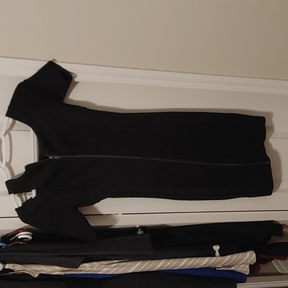 French Connection black dress with zipper - Picture 4 of 5